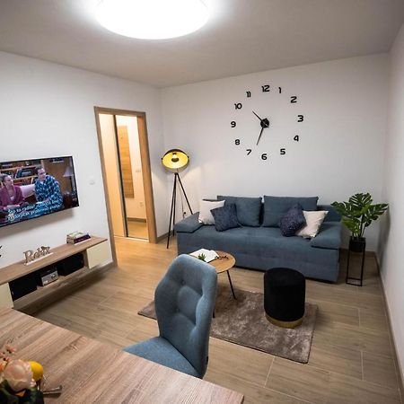N & D Apartment Sibenik Bagian luar foto
