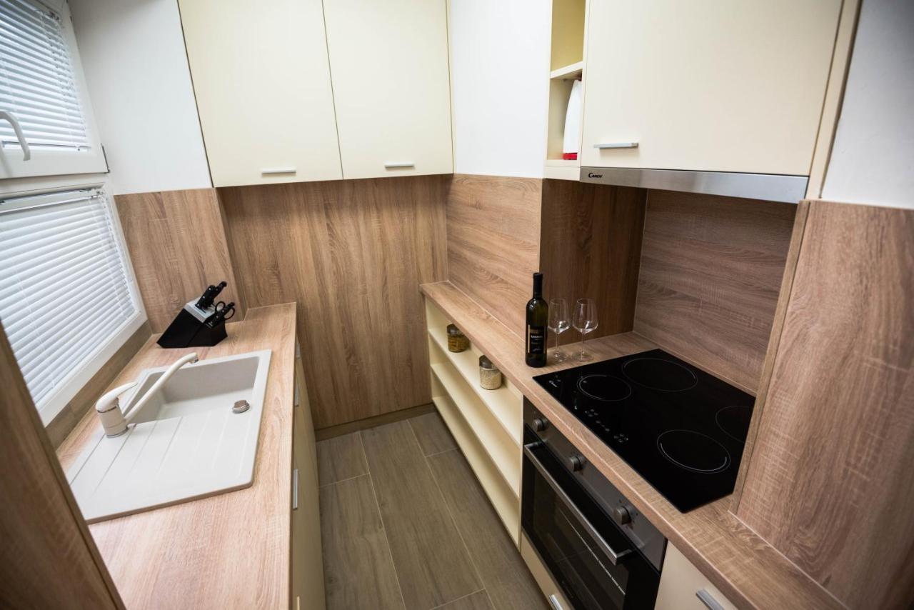 N & D Apartment Sibenik Bagian luar foto