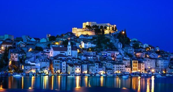 N & D Apartment Sibenik Bagian luar foto