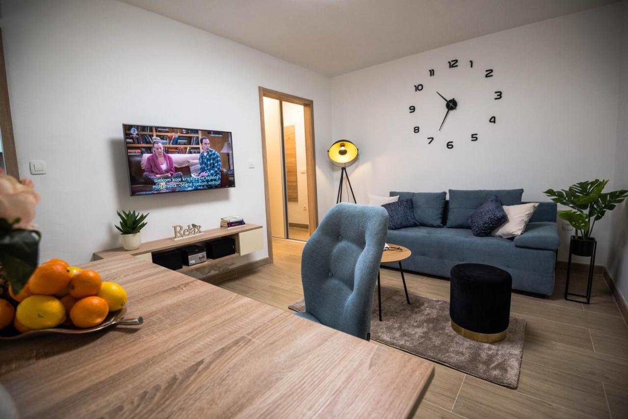 N & D Apartment Sibenik Bagian luar foto