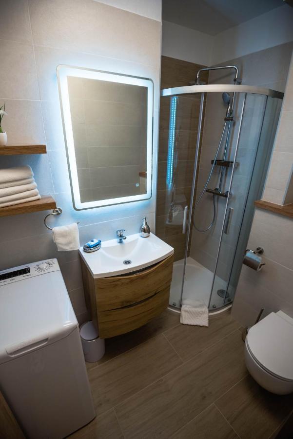 N & D Apartment Sibenik Bagian luar foto