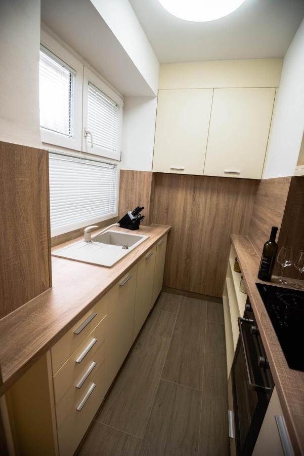 N & D Apartment Sibenik Bagian luar foto
