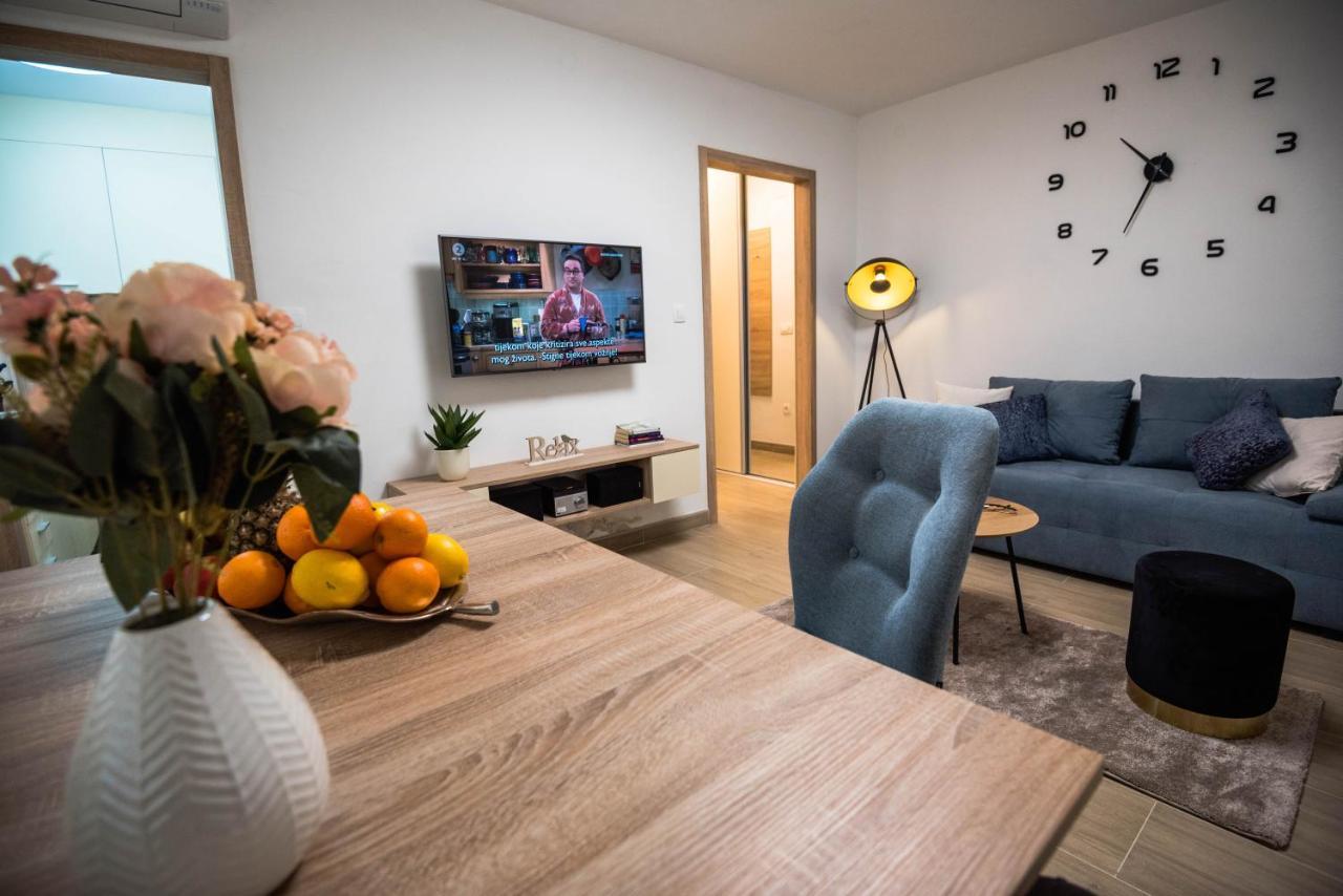 N & D Apartment Sibenik Bagian luar foto