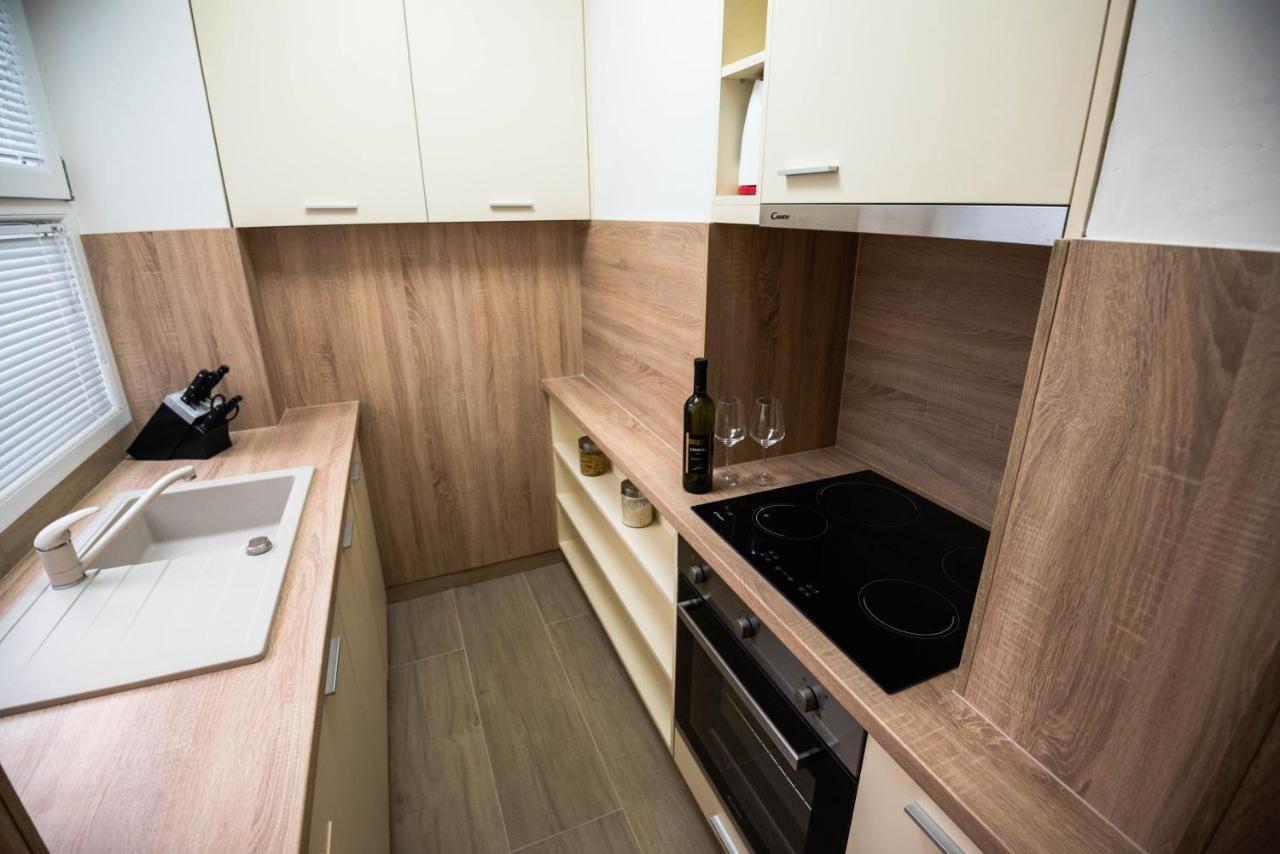 N & D Apartment Sibenik Bagian luar foto