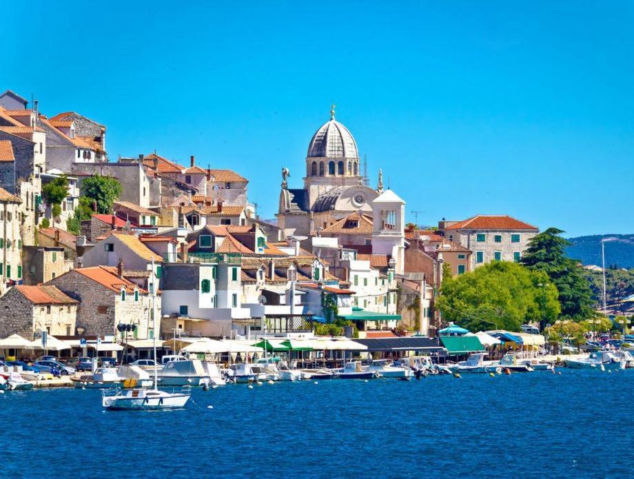 N & D Apartment Sibenik Bagian luar foto