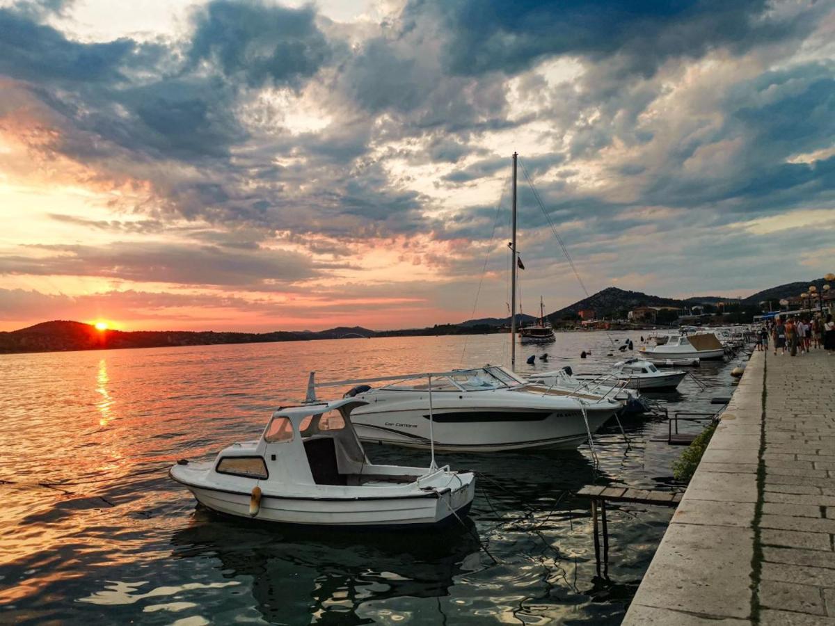 N & D Apartment Sibenik Bagian luar foto